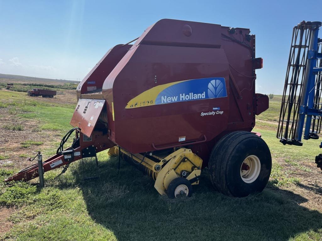 Image of New Holland BR7090 Image 0