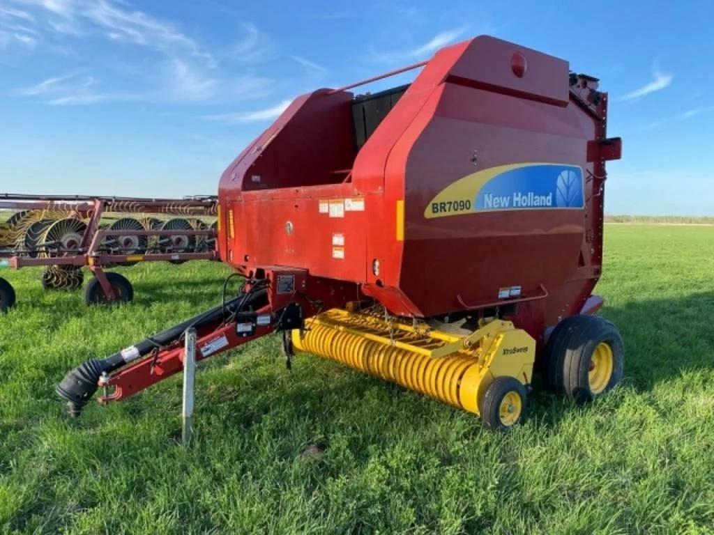 Image of New Holland BR7090 Primary image