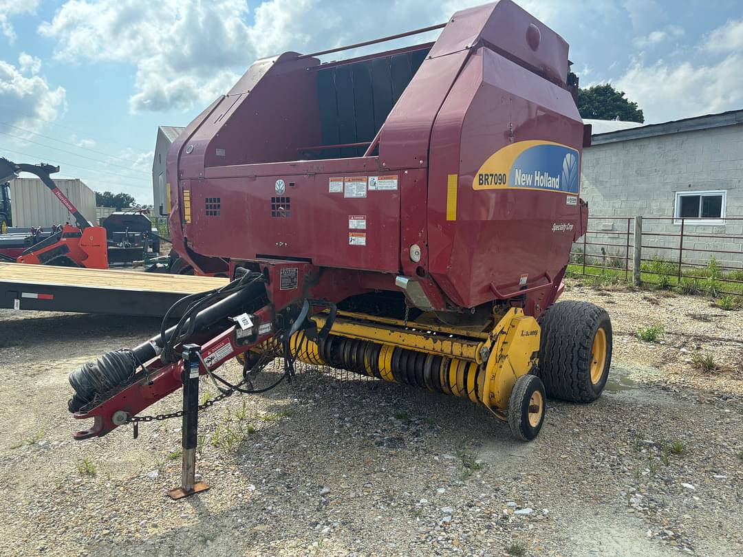 Image of New Holland BR7090 Primary image
