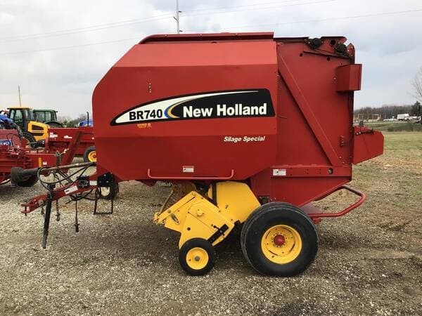 Image of New Holland BR740 Silage Special Primary Image