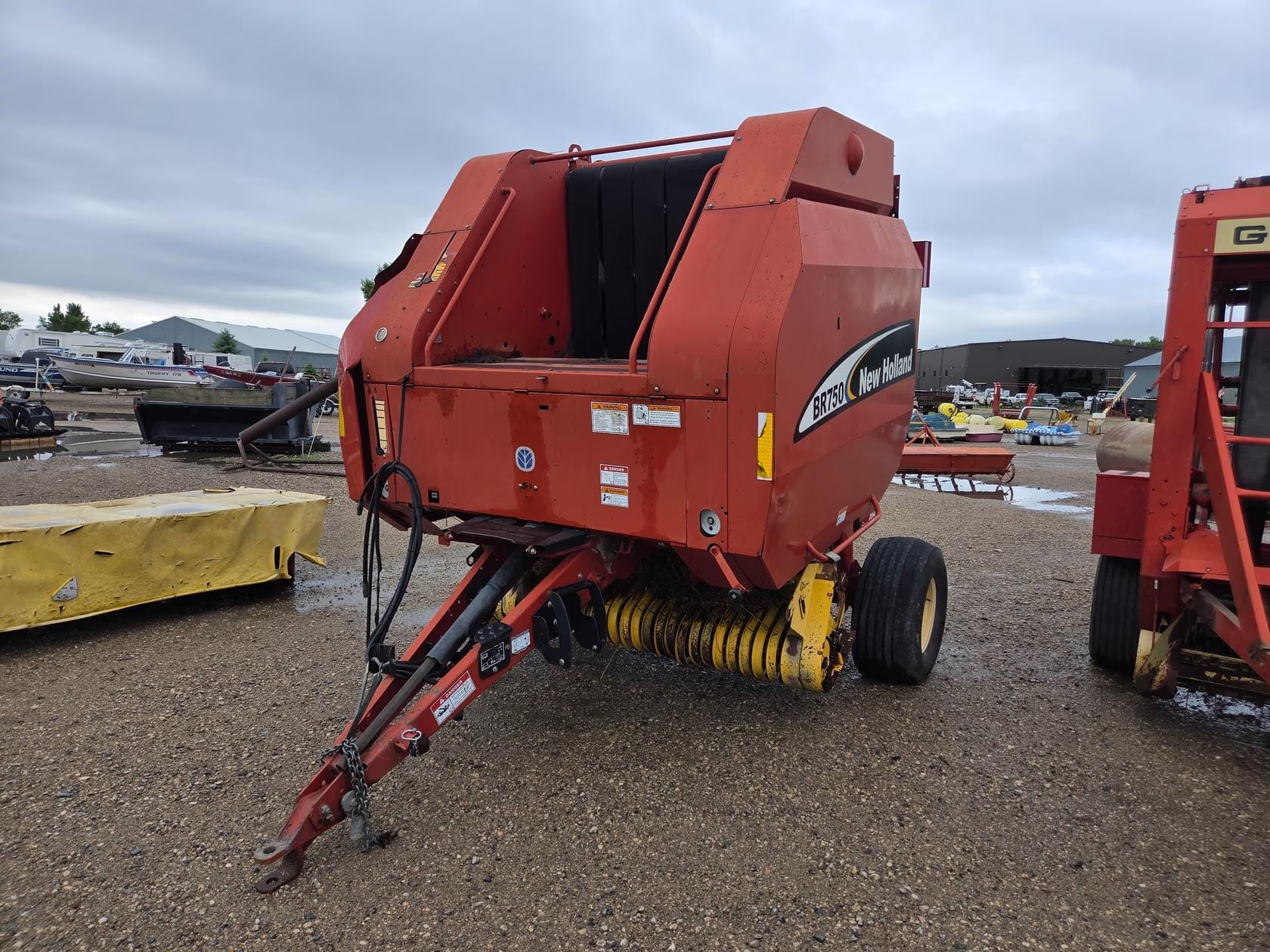New Holland BR750 Equipment Image0