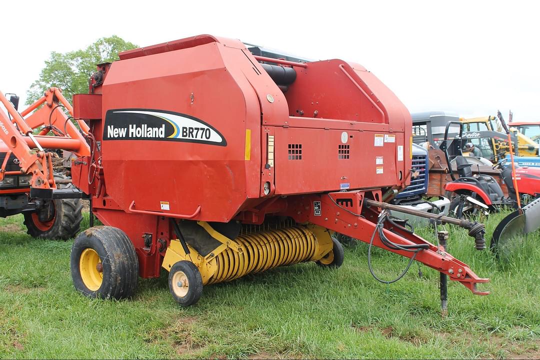 Image of New Holland  BR770  Primary image