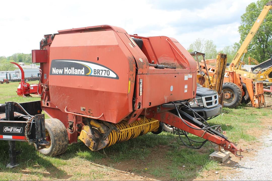 Image of New Holland BR770 Primary image
