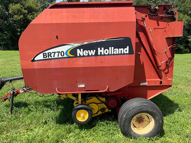 Image of New Holland  BR770  equipment image 1