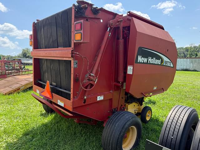 Image of New Holland  BR770  equipment image 4