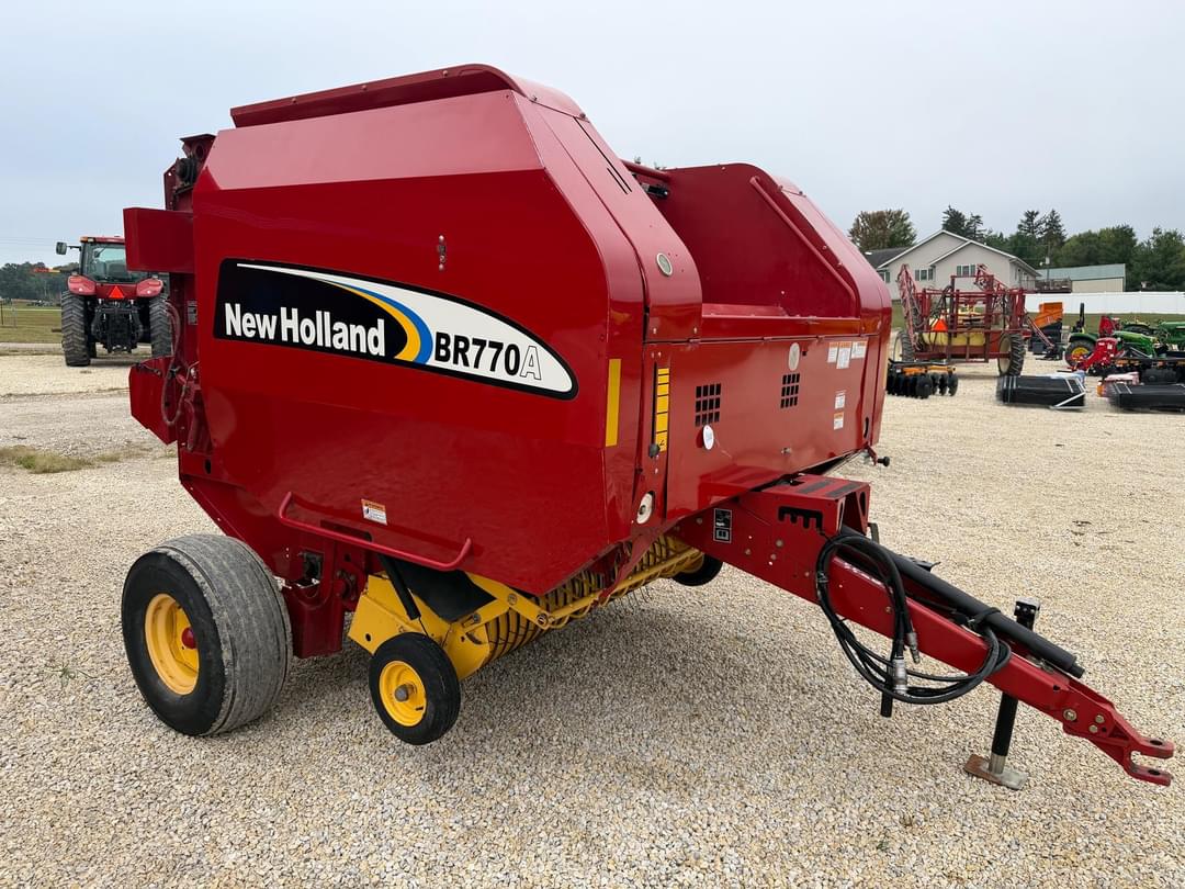 Image of New Holland BR770A Primary image
