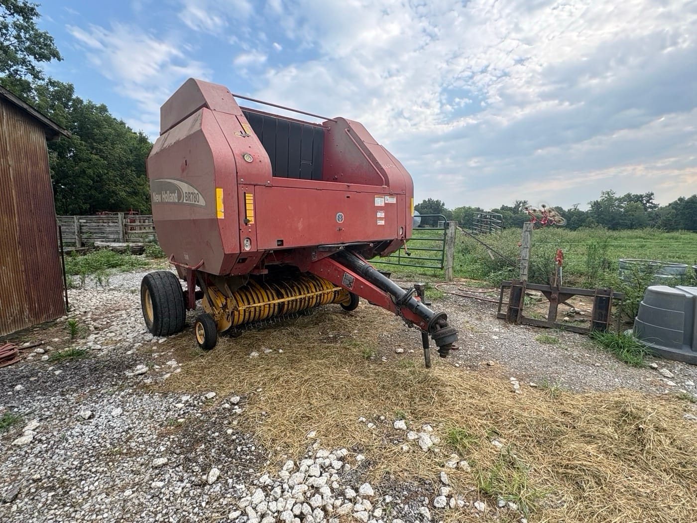 New Holland BR780 Equipment Image0