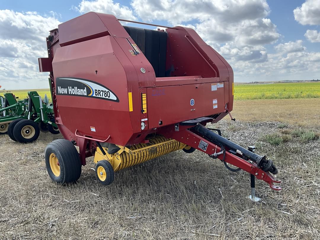 Image of New Holland BR780 Primary image