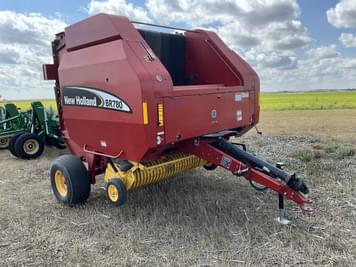 Main image New Holland BR780