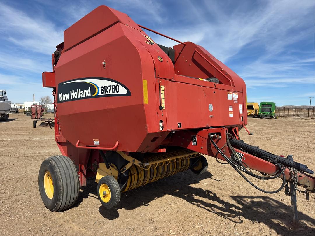 Image of New Holland BR780 Primary image