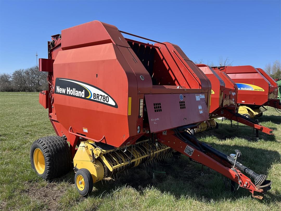 Image of New Holland BR780 Primary image