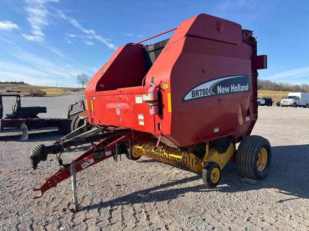 Image of New Holland BR780 Primary image