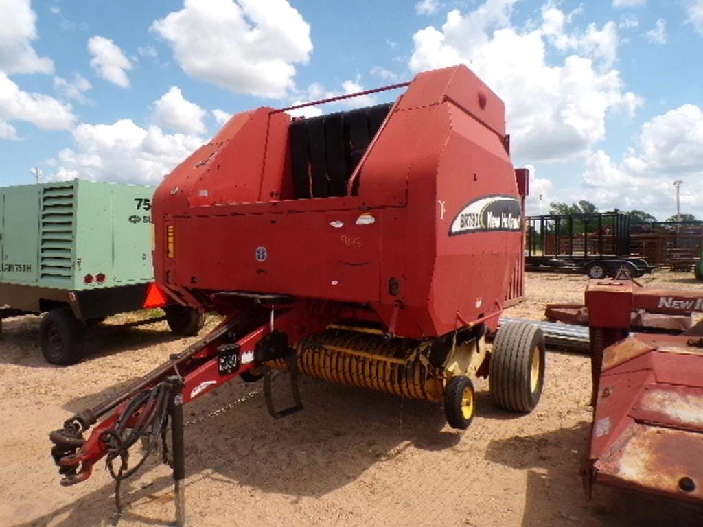 New Holland BR780 Equipment Image0