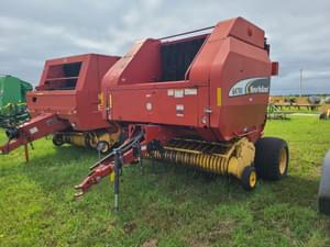 New Holland BR780 Image
