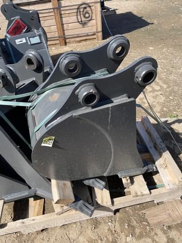 Main image New Holland Bucket