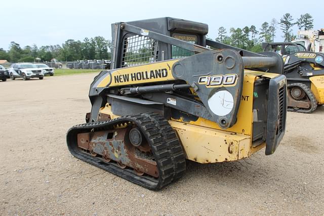 Image of New Holland C190 equipment image 3