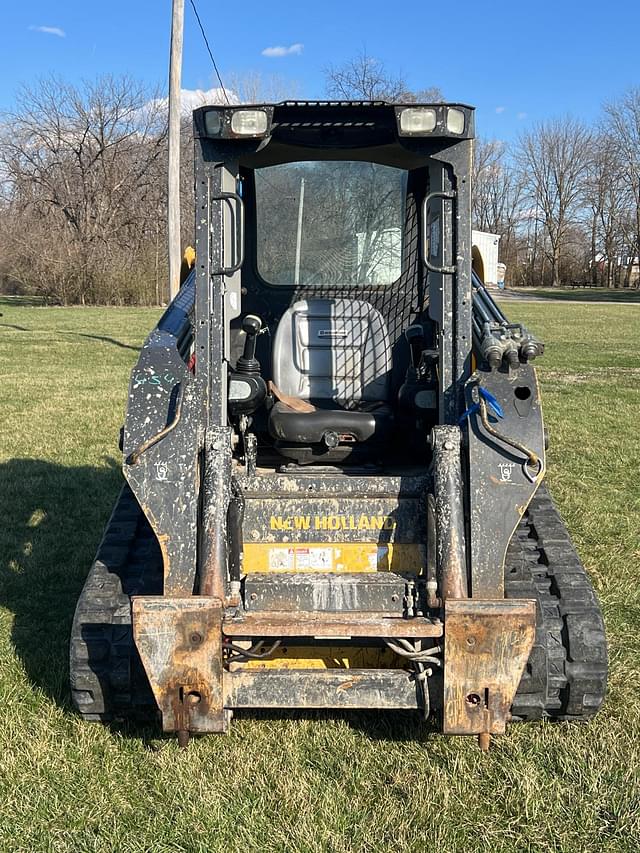 Image of New Holland C227 equipment image 1