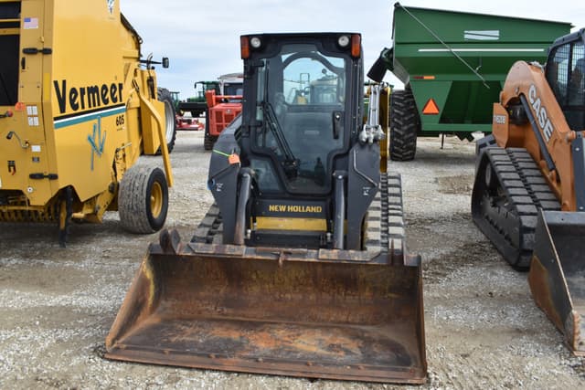 Image of New Holland C227 equipment image 1