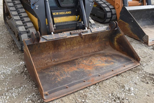 Image of New Holland C227 equipment image 3