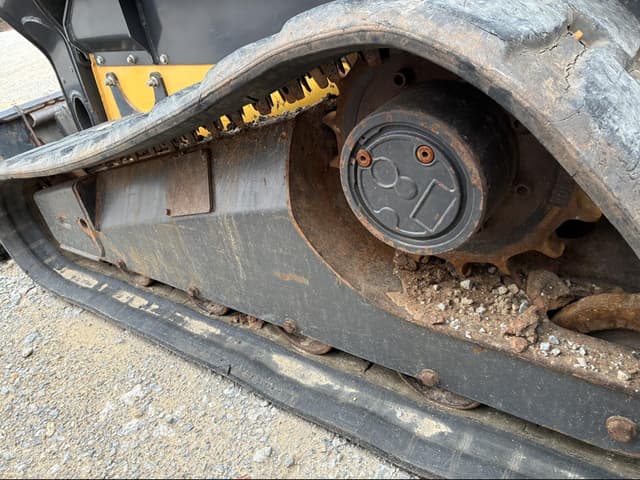 Image of New Holland C232 equipment image 4