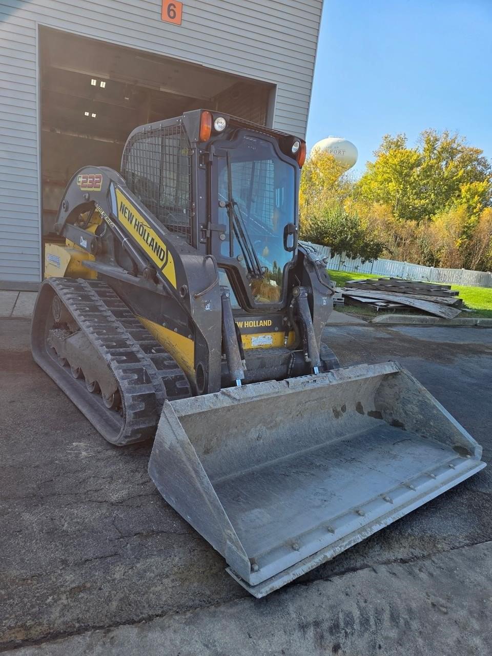 Image of New Holland C232 Primary Image