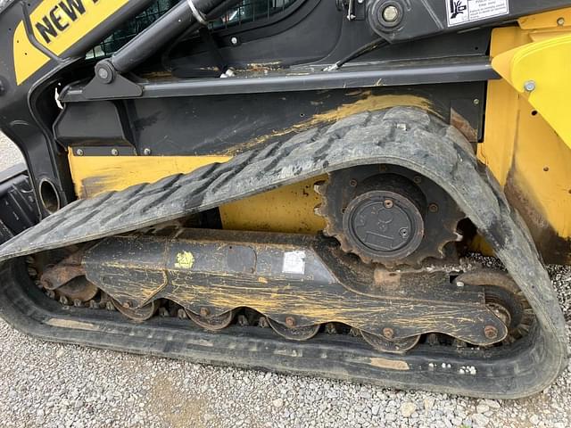 Image of New Holland C232 equipment image 4