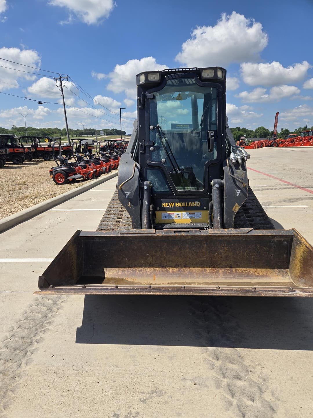 Image of New Holland C232 Primary Image