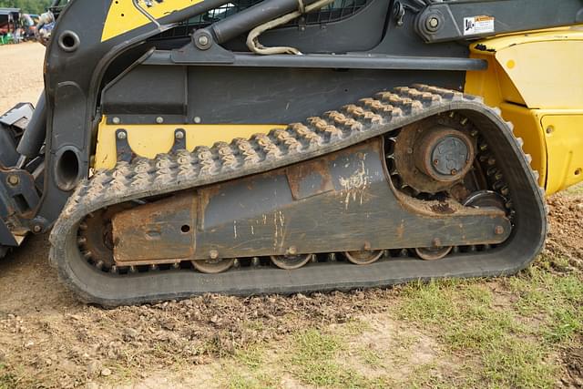Image of New Holland C238 equipment image 2