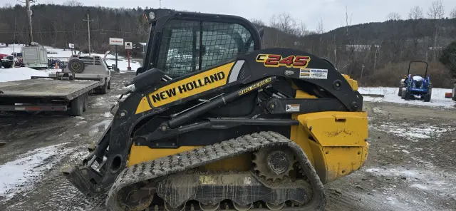 Image of New Holland C245 equipment image 2