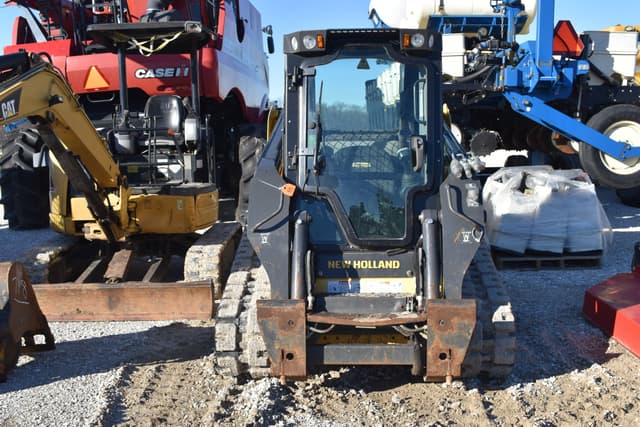 Image of New Holland C327 equipment image 1