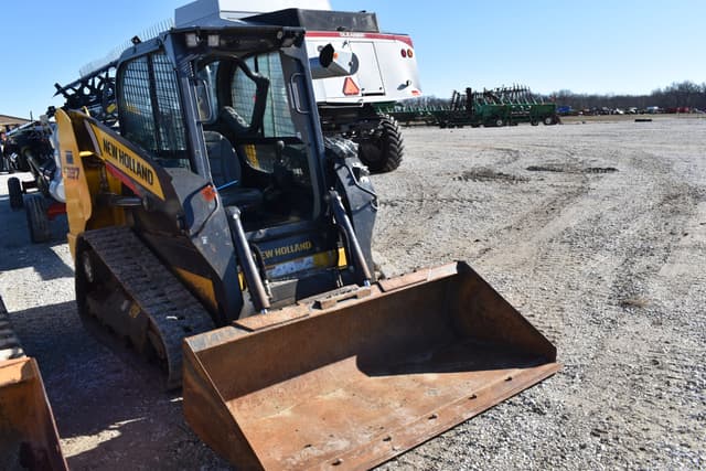 Image of New Holland C327 equipment image 2