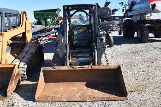 Image of New Holland C327 equipment image 1