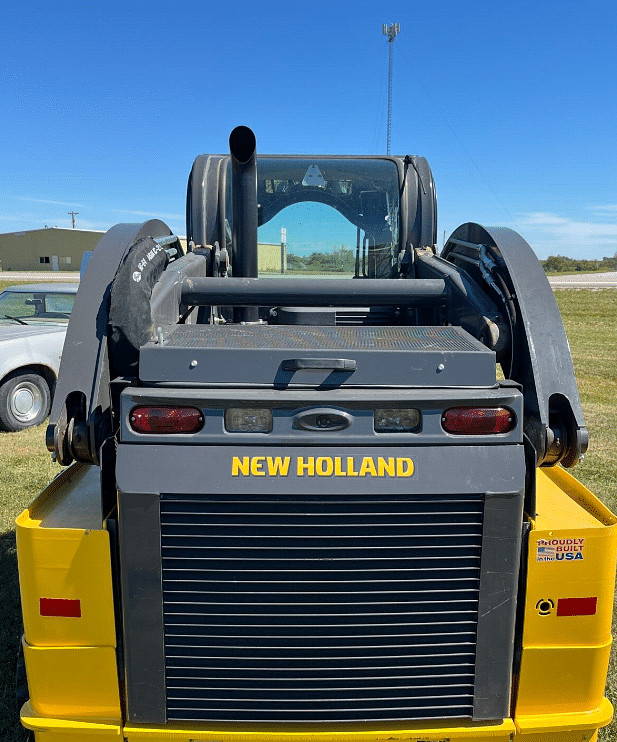 Image of New Holland C332 equipment image 3