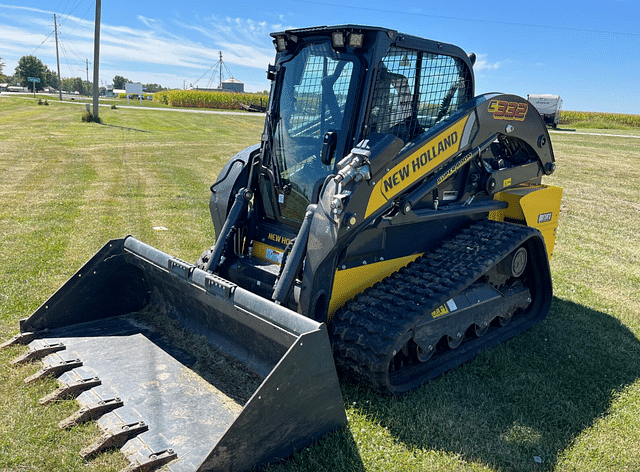 Image of New Holland C332 equipment image 4