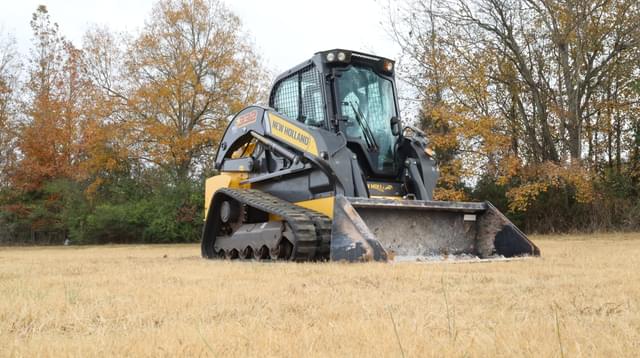 Image of New Holland C332 equipment image 2