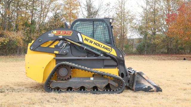 Image of New Holland C332 equipment image 3
