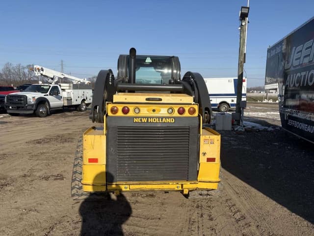 Image of New Holland C332 equipment image 3