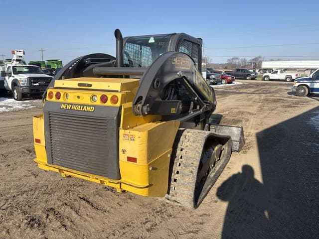 Image of New Holland C332 equipment image 4