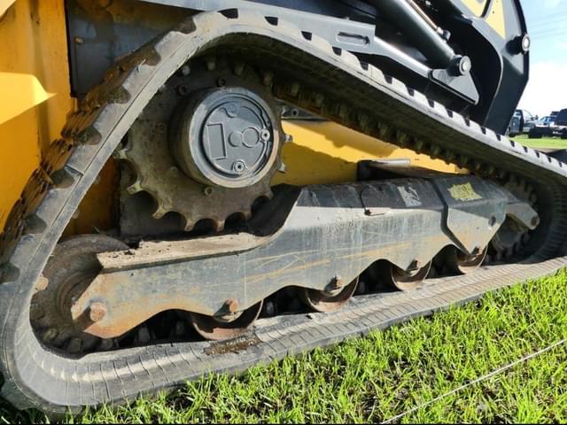 Image of New Holland C345 equipment image 4