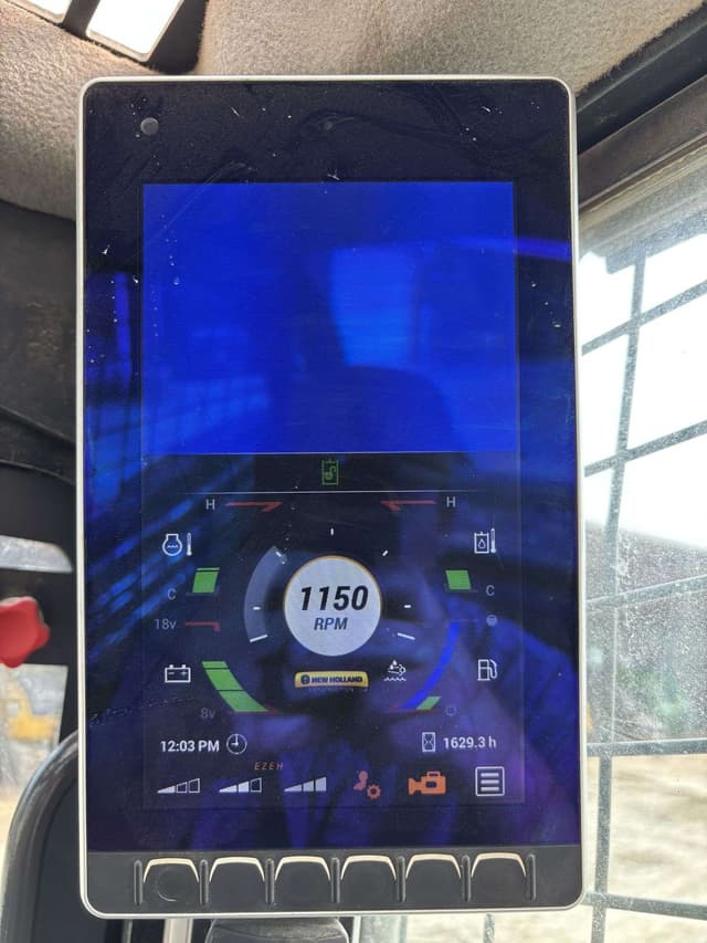 Image of New Holland C345 equipment image 3