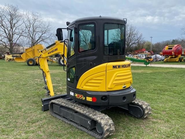 Image of New Holland E37C equipment image 1