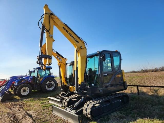 Image of New Holland E57C equipment image 4