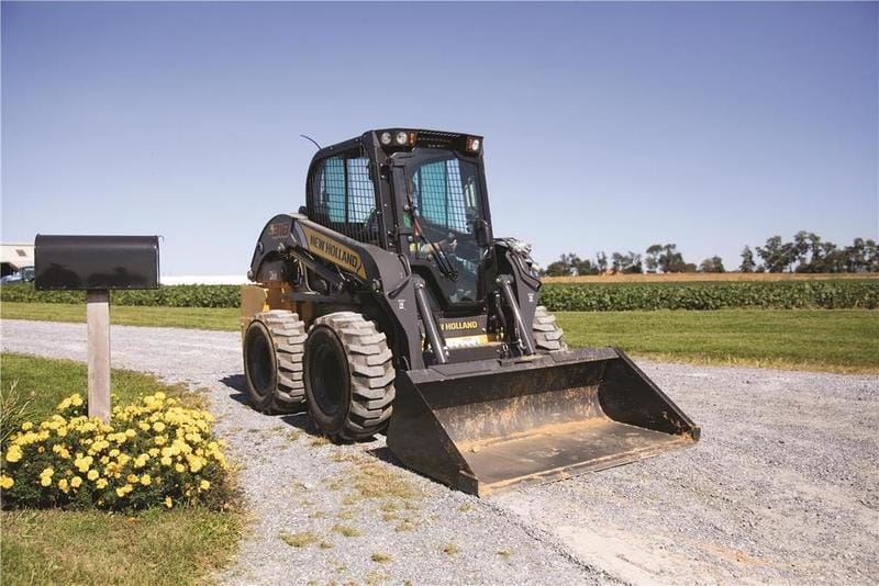 New Holland L318 Equipment Image0