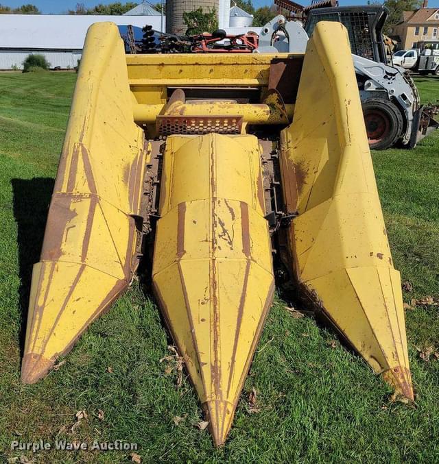 Image of New Holland 890E2 equipment image 1