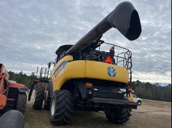 Image of New Holland CR6090 equipment image 4