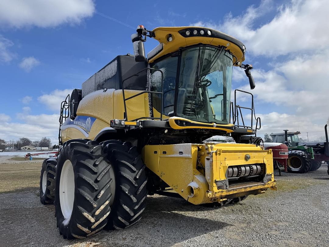 Image of New Holland CR8.90 Primary image