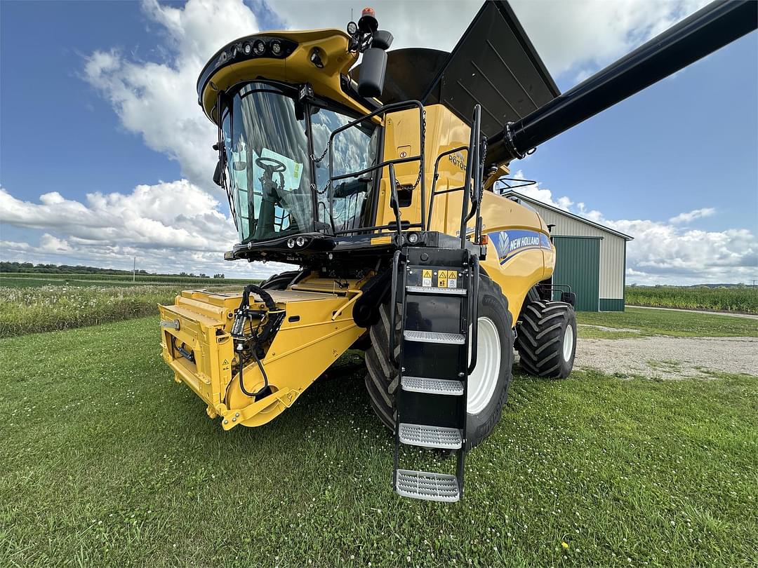 Image of New Holland CR8.90 Primary image