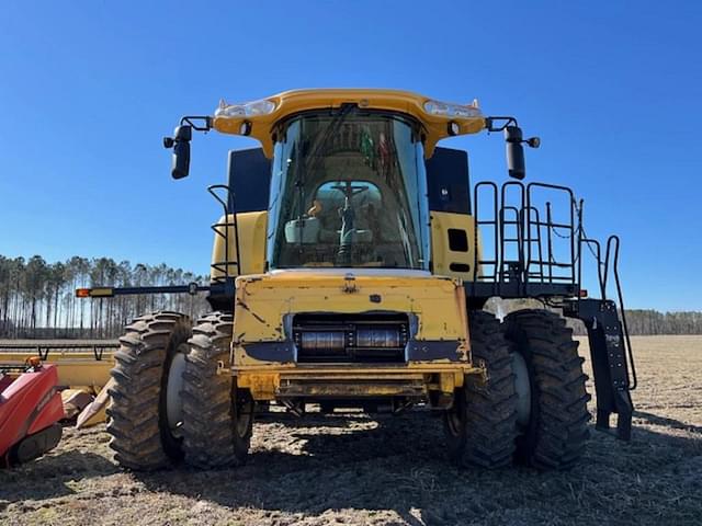 Image of New Holland CR9040 equipment image 2