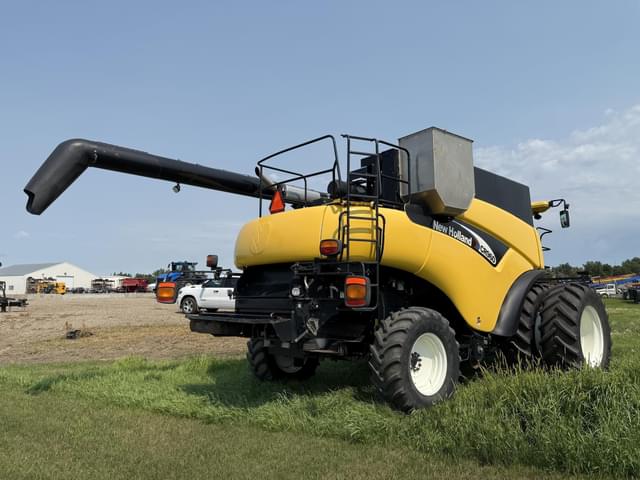 Image of New Holland CR960 equipment image 4
