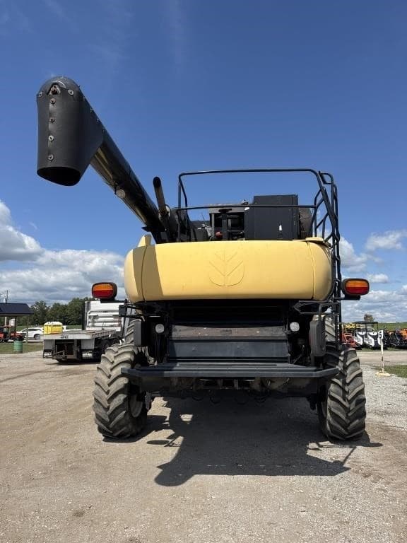 Image of New Holland CR960 equipment image 3